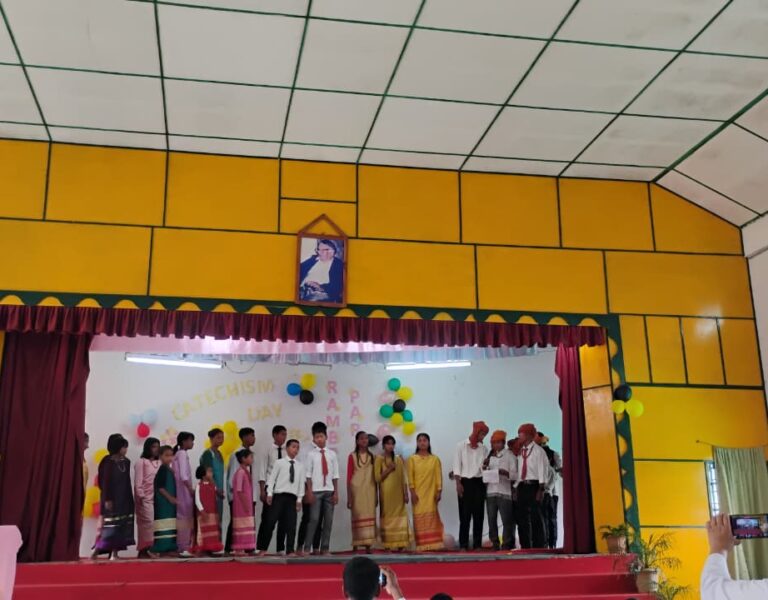 Around 200 children gather for Rambrai Parish cathechism day 2026